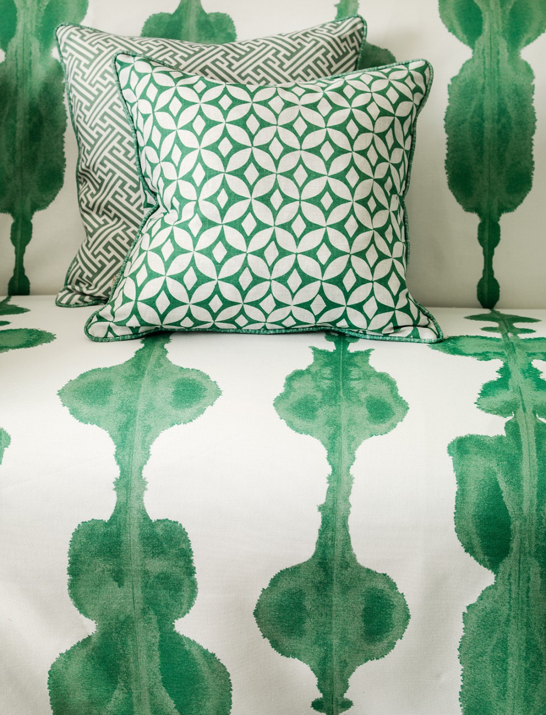 squarerooms-korla-lakegreen-cushions