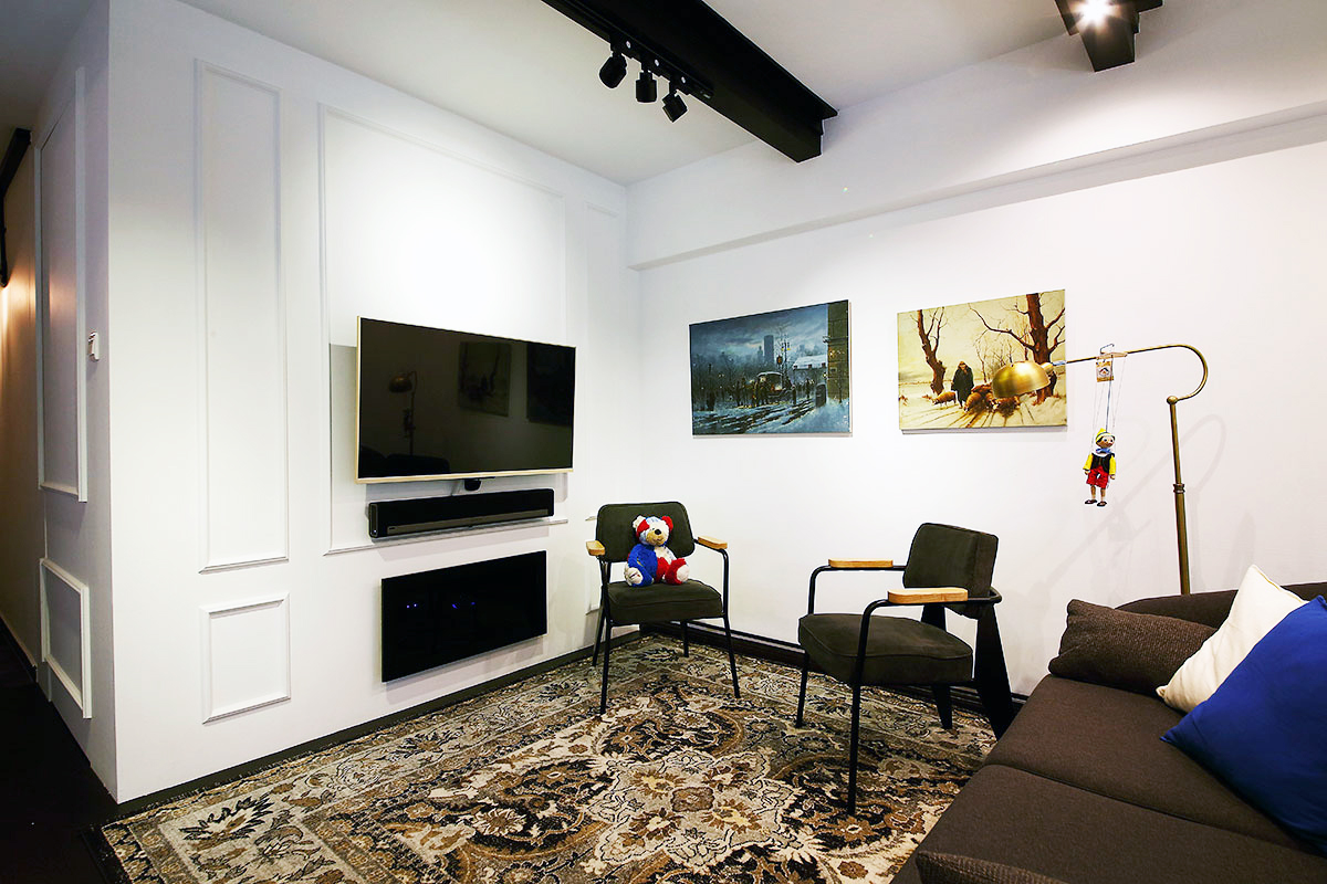 squarerooms-small-livingroom-space sense
