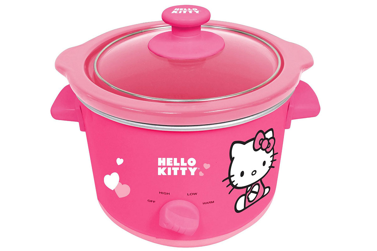 squarerooms-pink-hello-kitty-slow-cooker