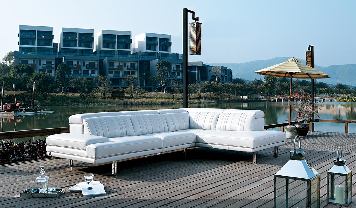 squarerooms-statement-sofa-novara