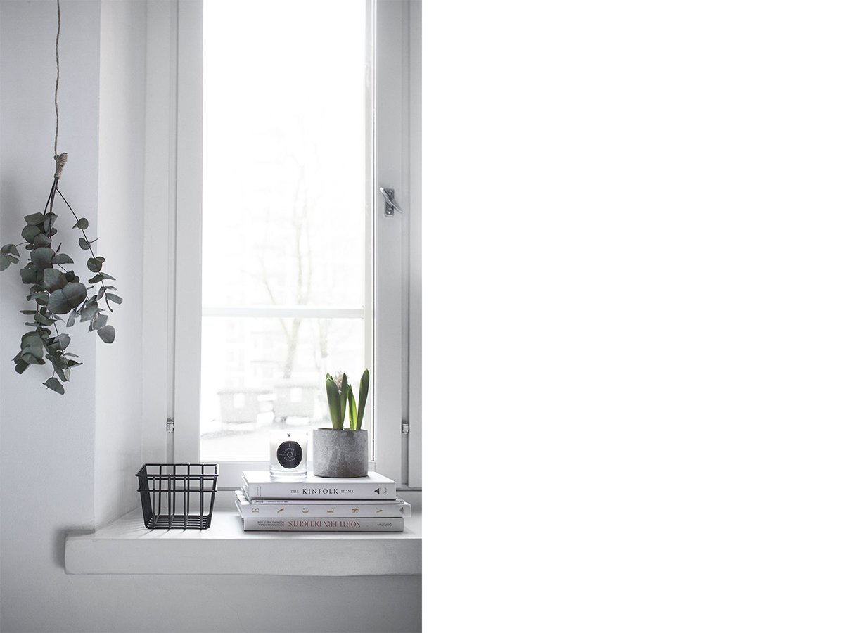 SquareRooms-Tricky-Spaces-Windowsill-Styling