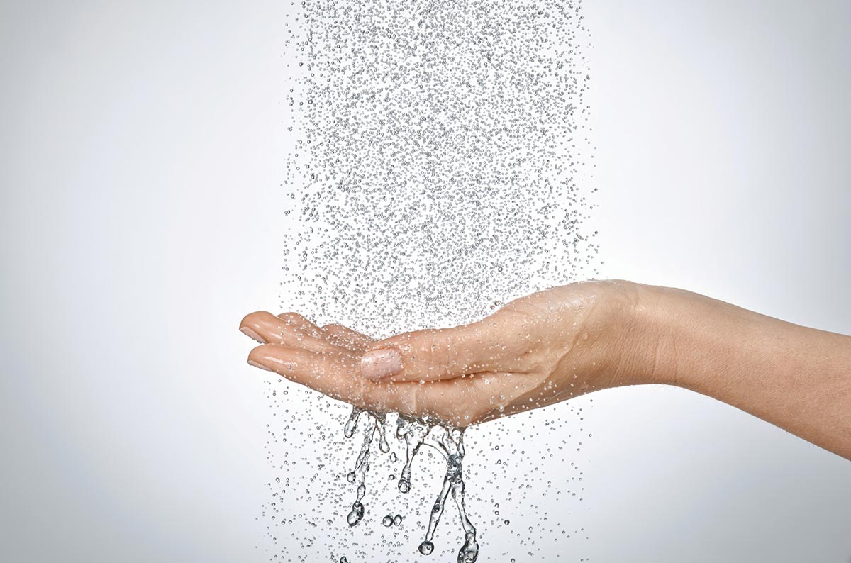 hansgrohePowderRain_Hand