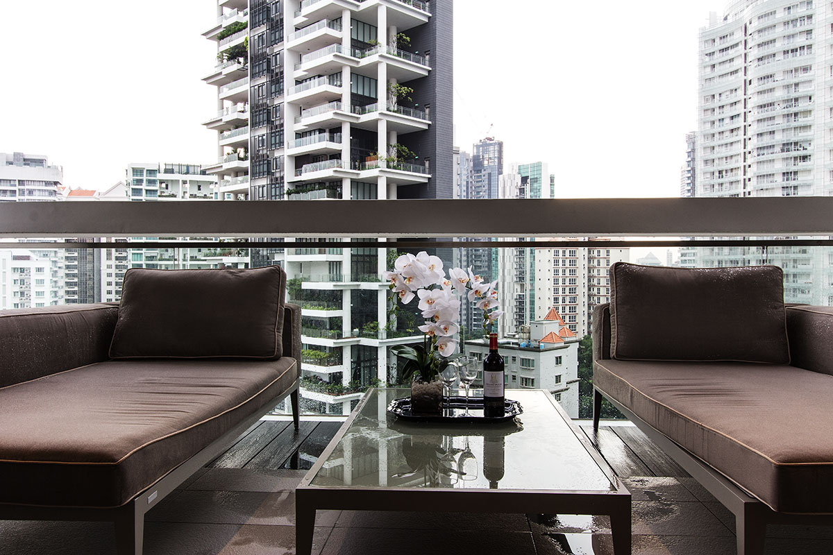 balcony dining room set