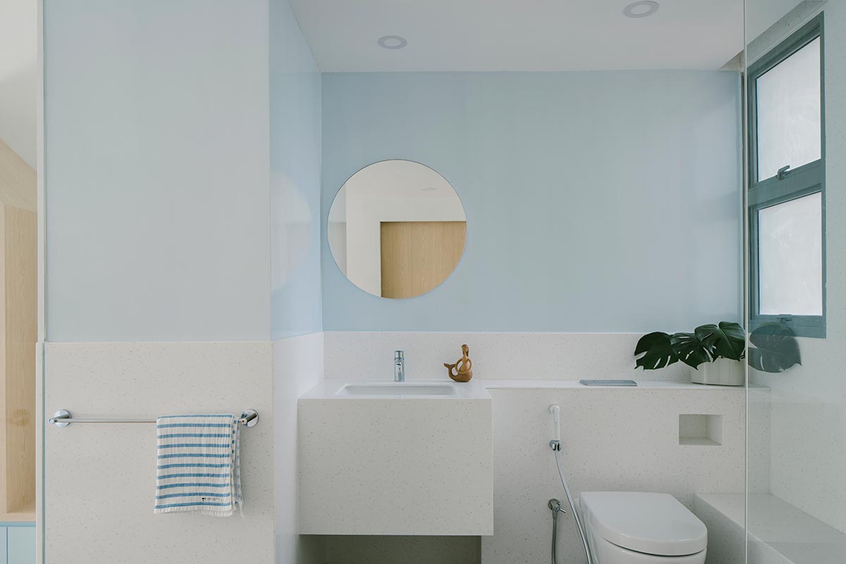 SquareRooms-Bathroom-blue-wall-pastel-monocot-studio