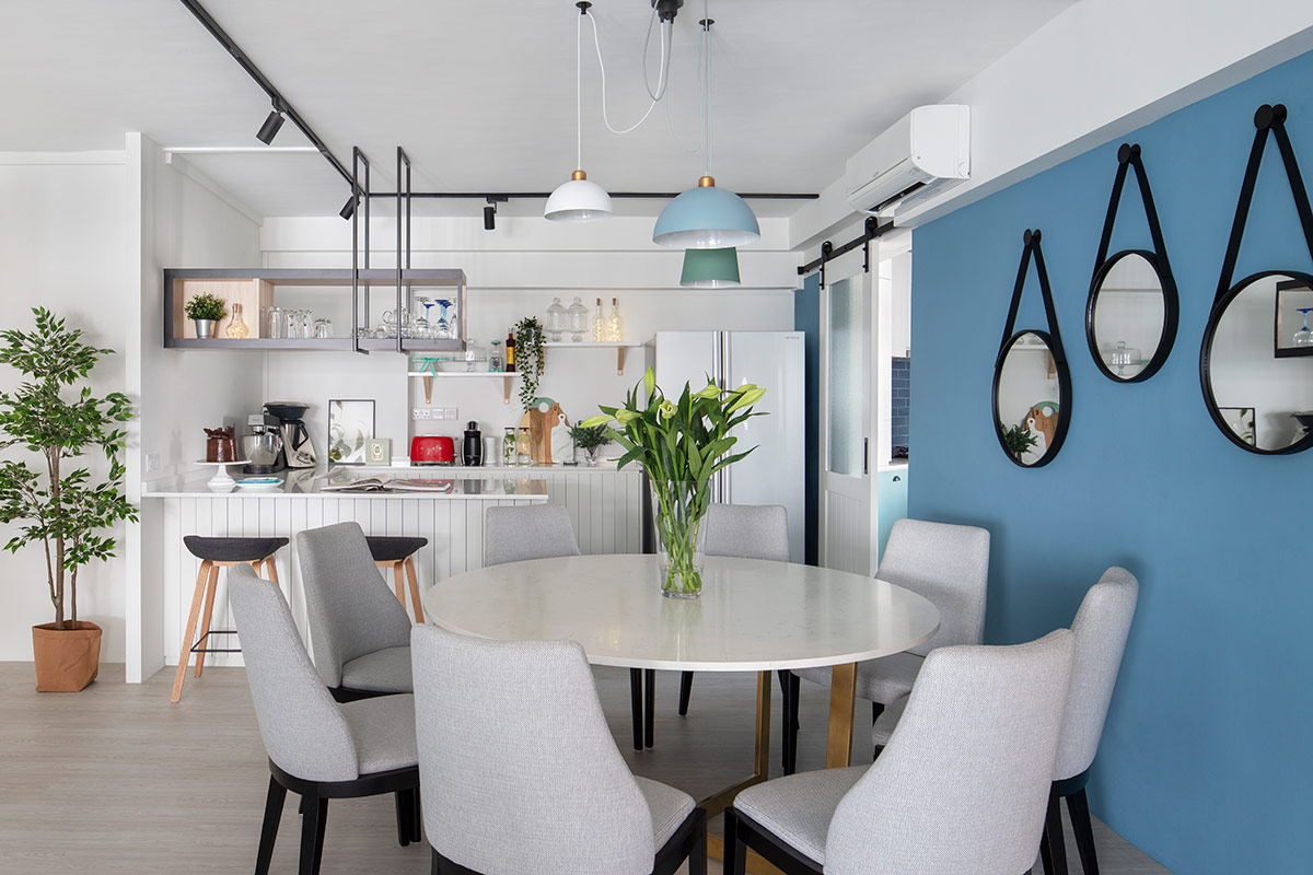 SquareRooms-DMarvel-Scale-Toh-Guan-HDB-blue-dining-mirrors
