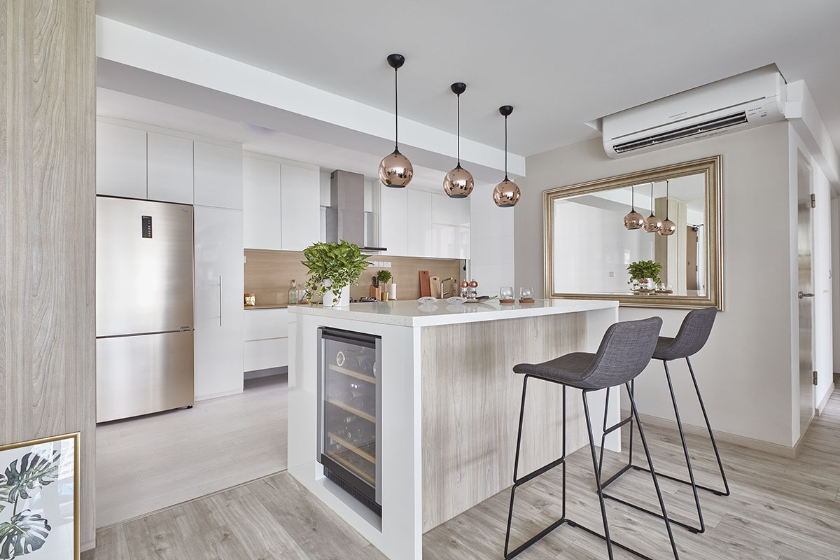 squarerooms-free-space-intent-kitchen-glamorous-metal-shiny-white-minimalist