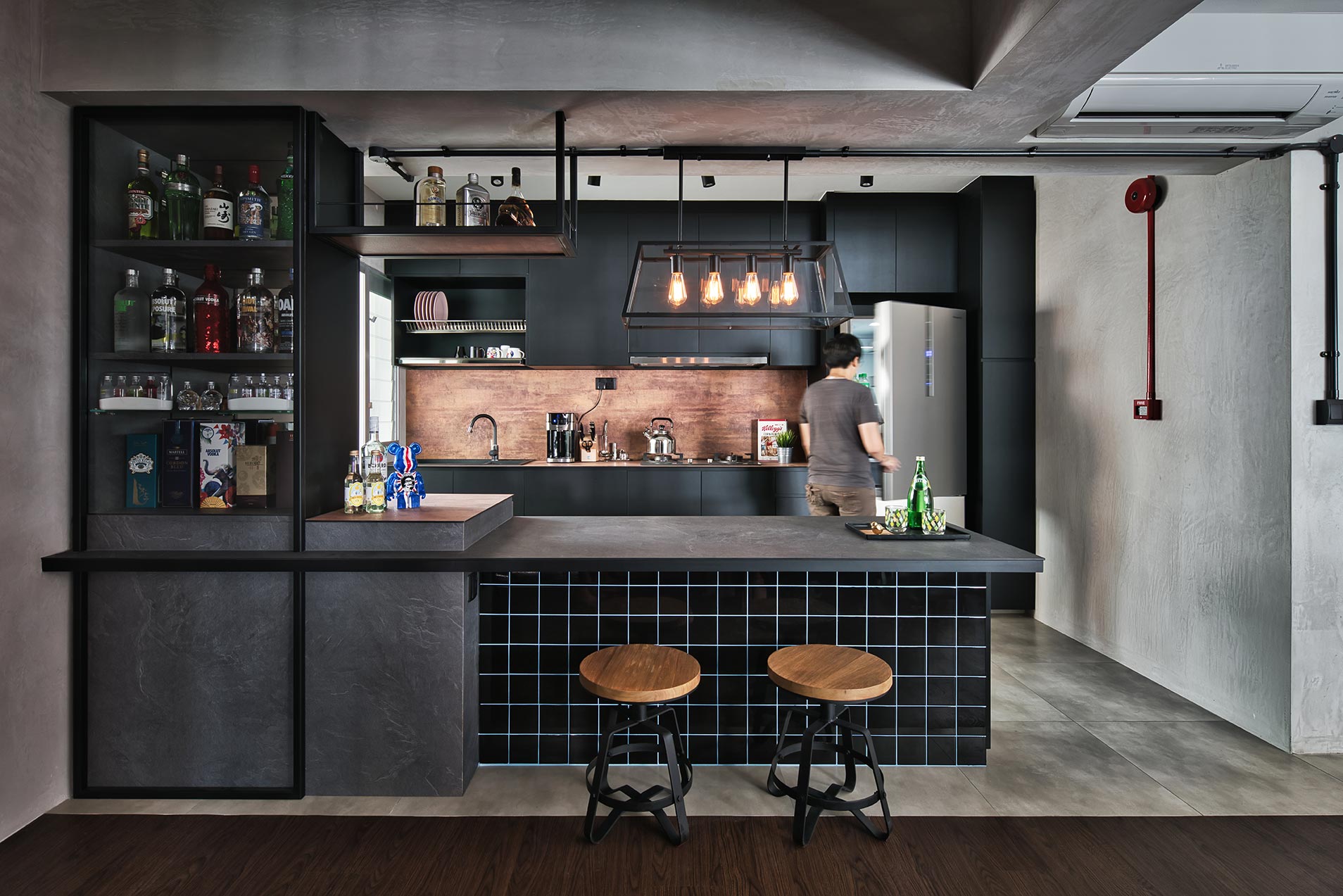 squarerooms-kitchen-open-space-black-dark-stone-aesthetic