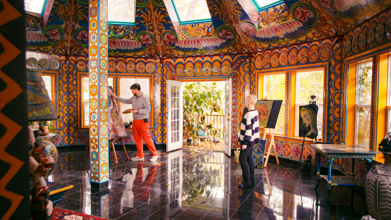 squarerooms-netflix-amazing-interiors-mosaic-artwork-house-home-eccentric-colourful