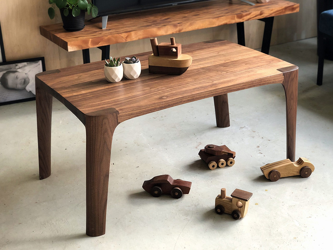 squarerooms-tombalek-workshops-handmade-wooden-table