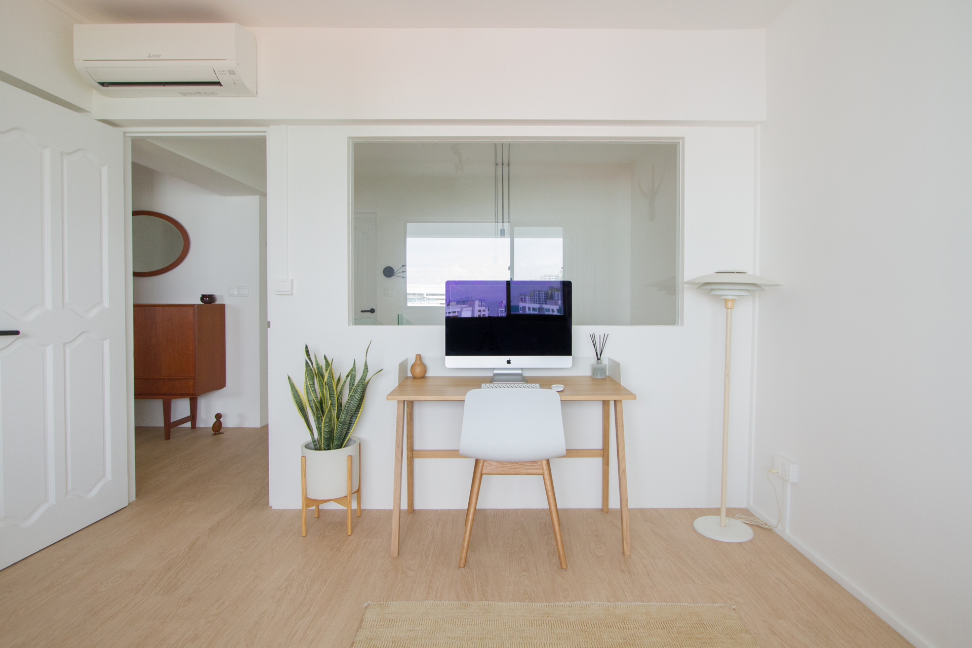 squarerooms-the-merry-men-interiors-office-white-minimalist-scandinavian-bright-plants-tidy-nice-goals-wood