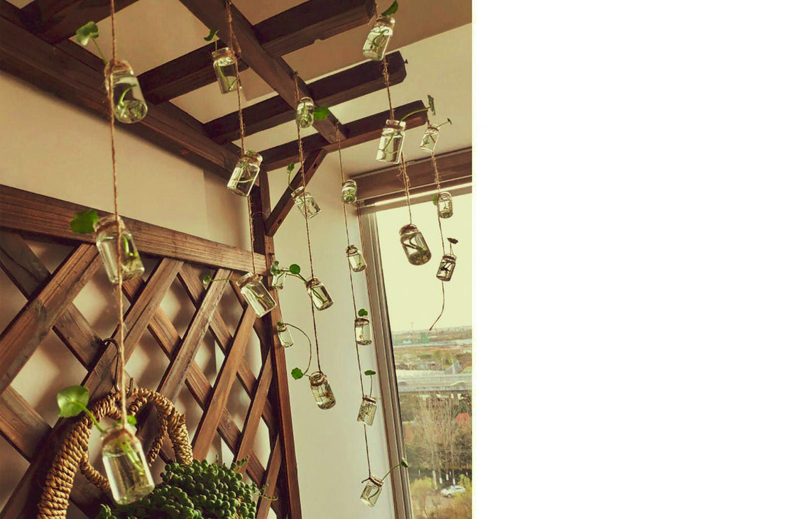 squarerooms-cozzzyspot-etsy-mini-hanging-string-planters-glass-jars