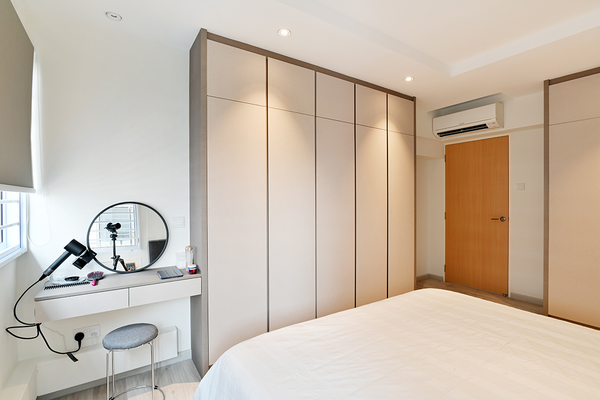 squarerooms-zlc-house-hdb-singapore-master-bedroom-cupboard-wardrobe-bed-desk-small