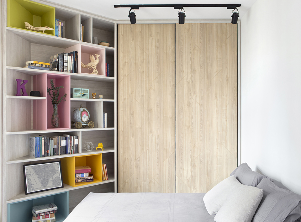 squarerooms-bedroom-singapore-wooden-cupboard-shelves