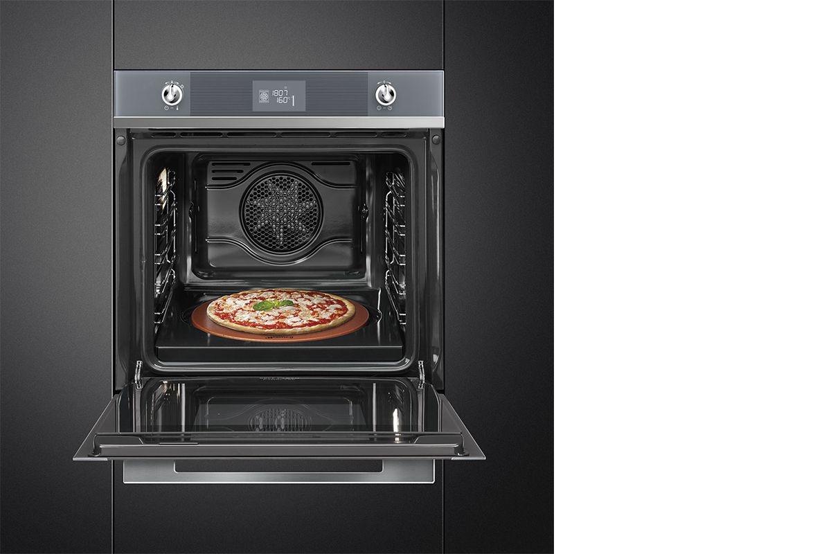 squarerooms-smeg-pizza-oven-open-kitchen-appliance-cooking