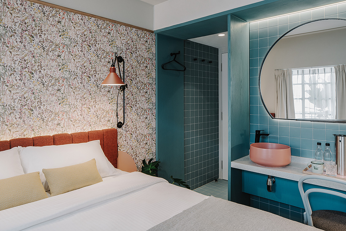 squarerooms-hotel-singapore-style-the-great-madras-retro-suite