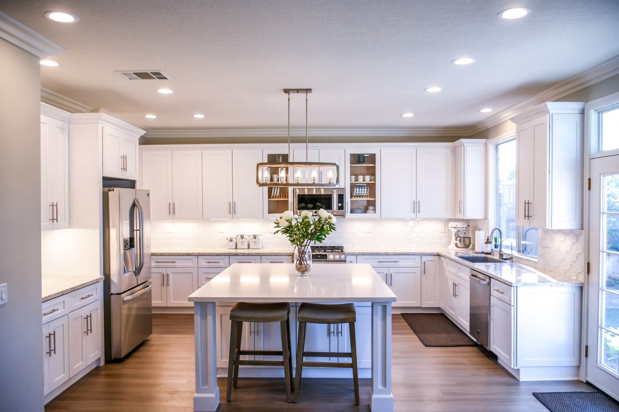 squarerooms-contemporary-minimalist-kitchen-design