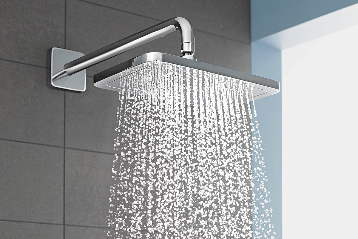 squarerooms hg Croma E overhead shower micro droplets water