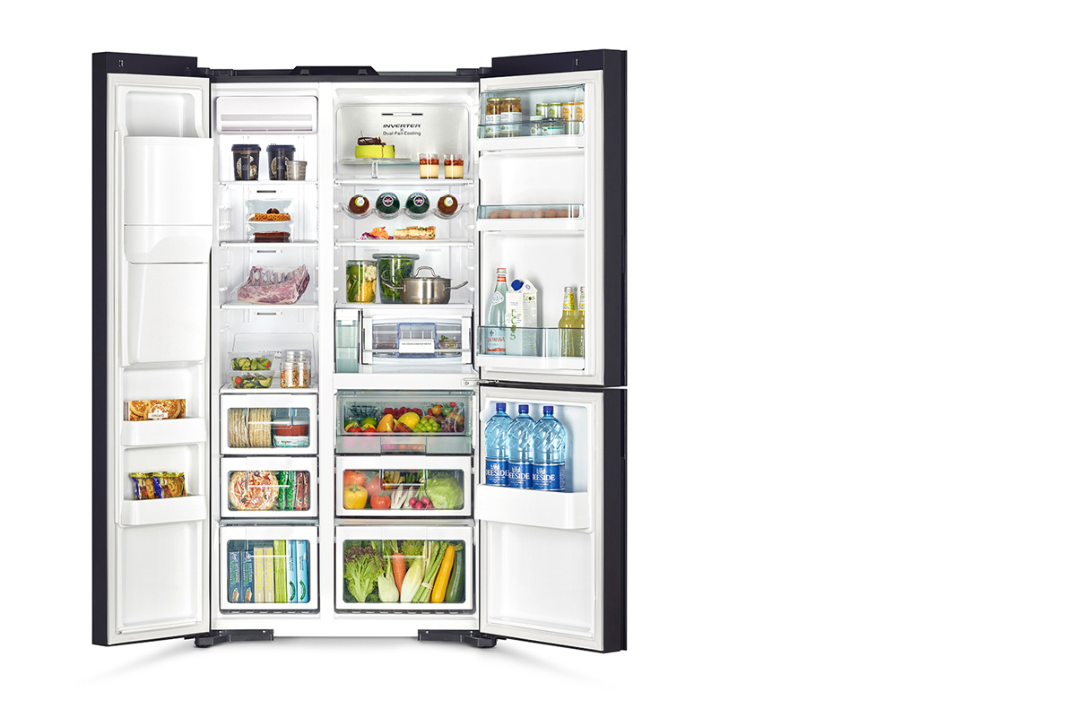 squarerooms hitachi fridge open large