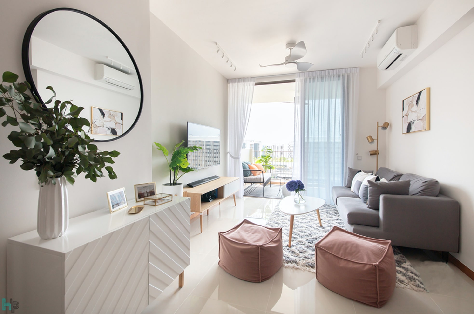squarerooms-anchorvale-condo-living-room