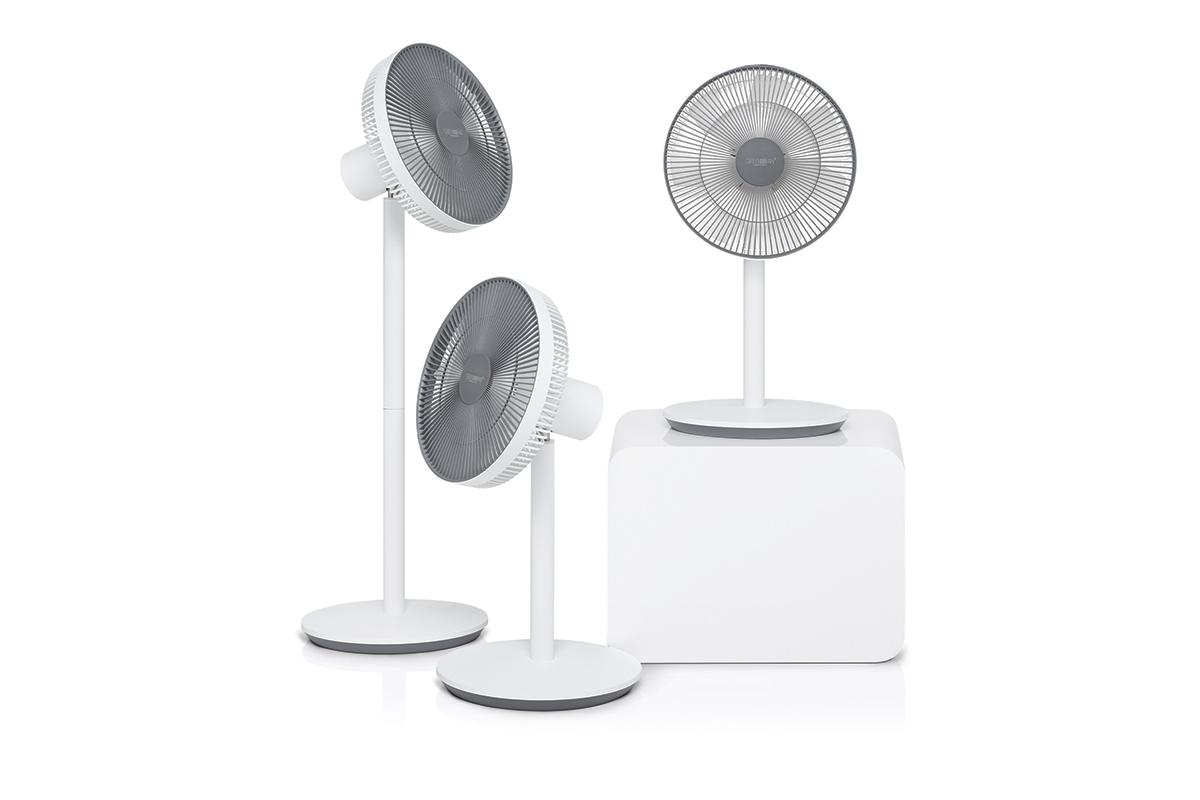 squarerooms novita greenfan f-3 eco friendly energy efficient standing desktop fan white