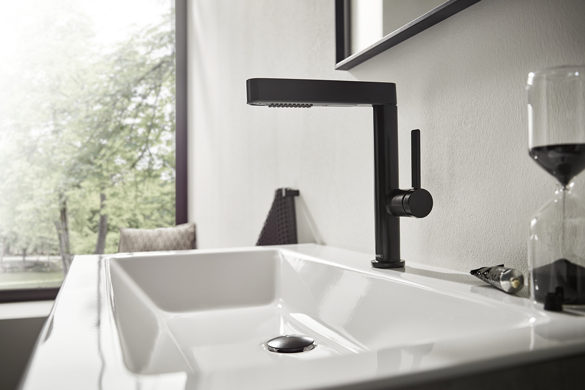 squarerooms hansgrohe finoris faucet tap bathroom kitchen sink black pull out spray function vanity white grey luxe luxurious luxury modern minimalist design