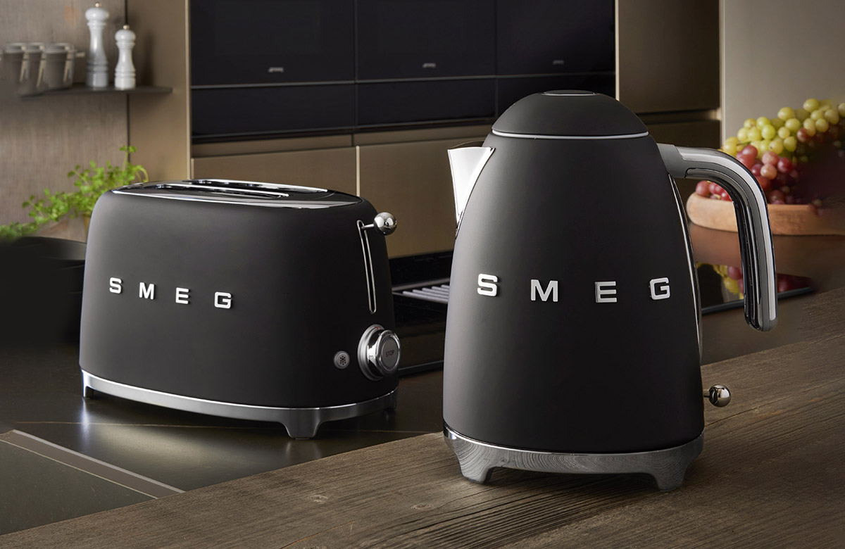 squarerooms smeg kettle toaster soft touch matte finish black kitchen appliances