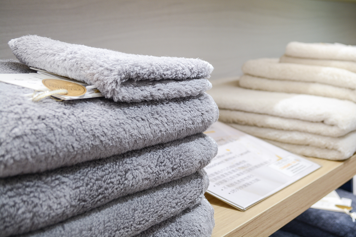 squarerooms raffles city bedding furnishings home decor shop uchino towels