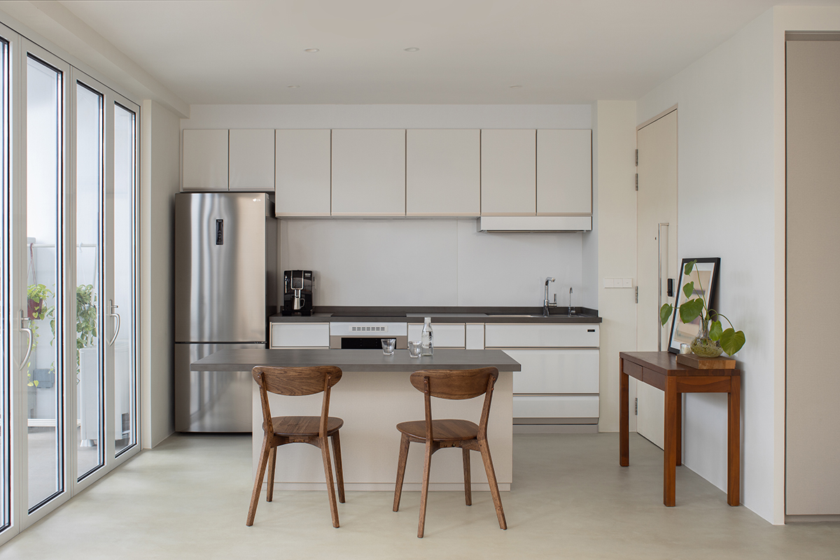 squarerooms rubiks studio penthouse condo renovation interior design project modern contemporary black and white minimalist style kitchen