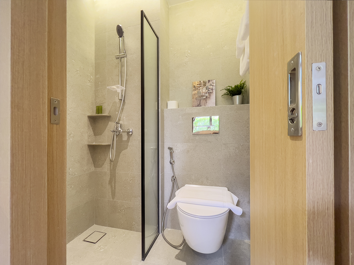 coliwoo orchard service apartment singapore bathroom